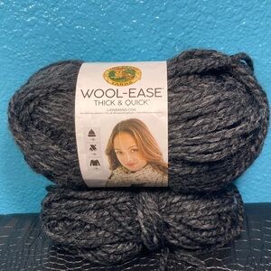 1 NWT + 47g Lion Brand Wool-Ease Thick & Quick Yarn20% Wool, 80% Acrylic